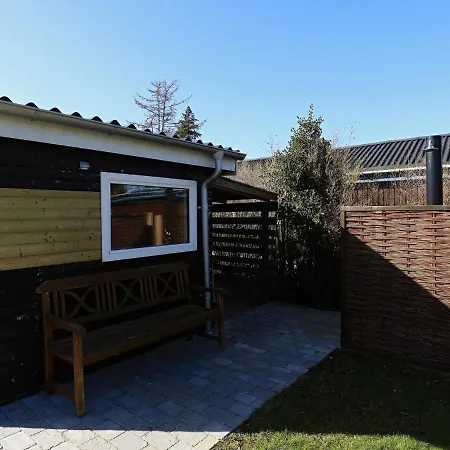 7 Person Holiday In Bogense