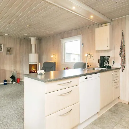 7 Person Holiday In *
